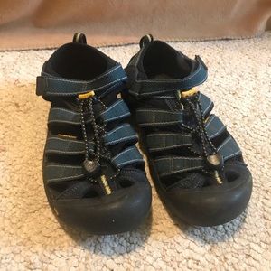 Boys Keen Waterproof Sandals, US Sz 4.5